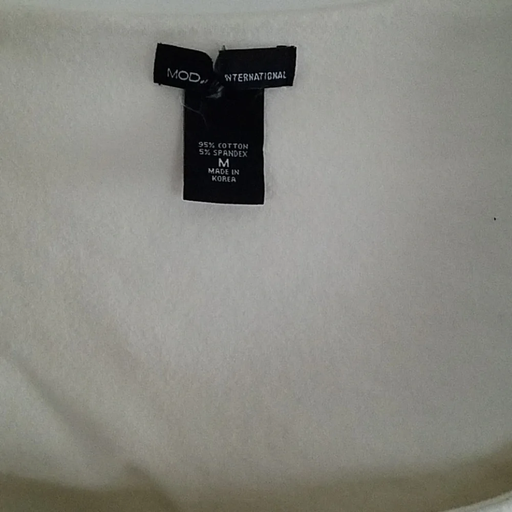Moda International Top - Picture 3 of 6